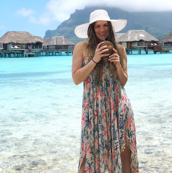 Meet your Posher, Melissa - Picture 2 of 2